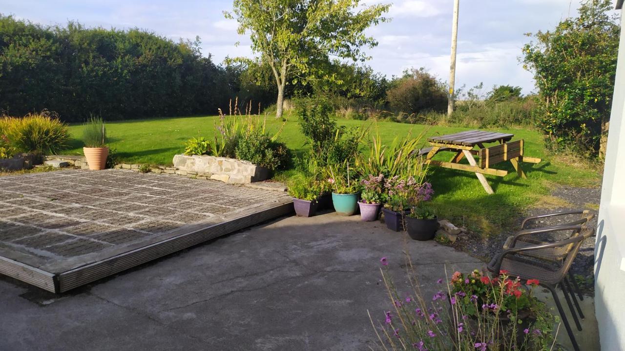 Lovely Cosy Cottage Close To Atlantic Beaches Dromore West ภายนอก รูปภาพ